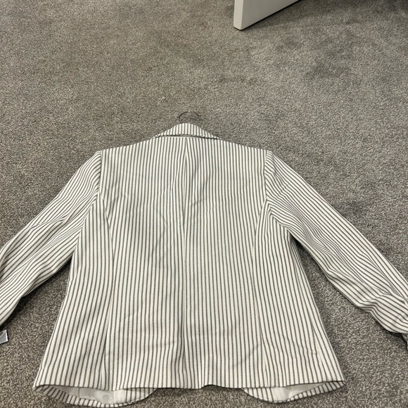 Small Amanda & Chelsea Blazer from Nordstrom Rack - Tags On - Picture 6 of 6